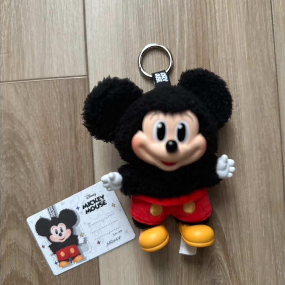 Mickey Family Cute Together Keychain